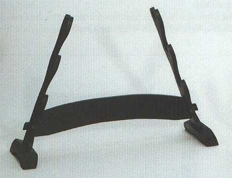 Tischständer für drei Samuraischwerter.